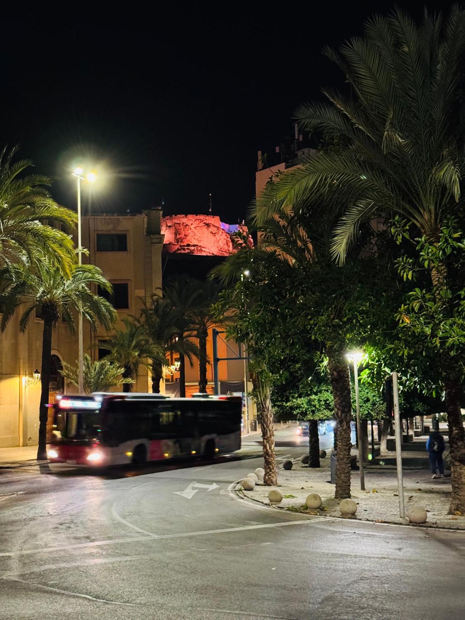 Luxury Apartments Near The Beach And Downtown Centrum 8 Alicante Eksteriør bilde