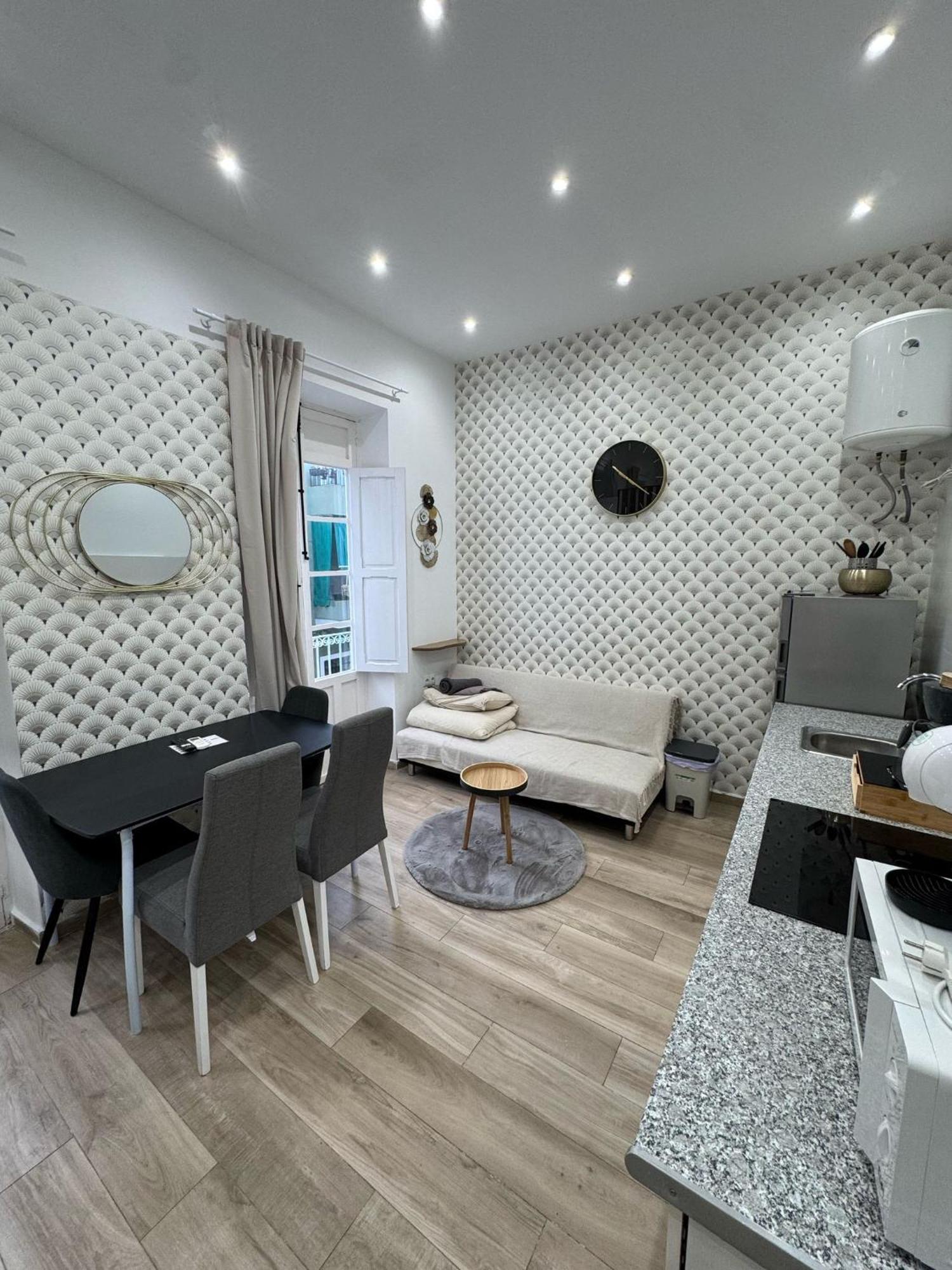 Luxury Apartments Near The Beach And Downtown Centrum 8 Alicante Eksteriør bilde
