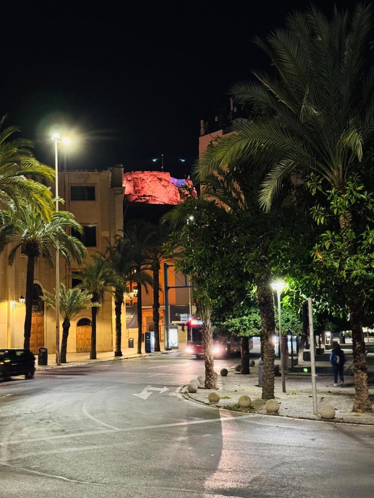 Luxury Apartments Near The Beach And Downtown Centrum 8 Alicante Eksteriør bilde
